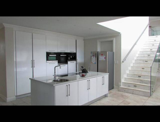 4 BEDROOM HOUSE FOR SALE IN EYE OF AFRICA